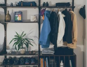 Un dressing de vêtements outdoor