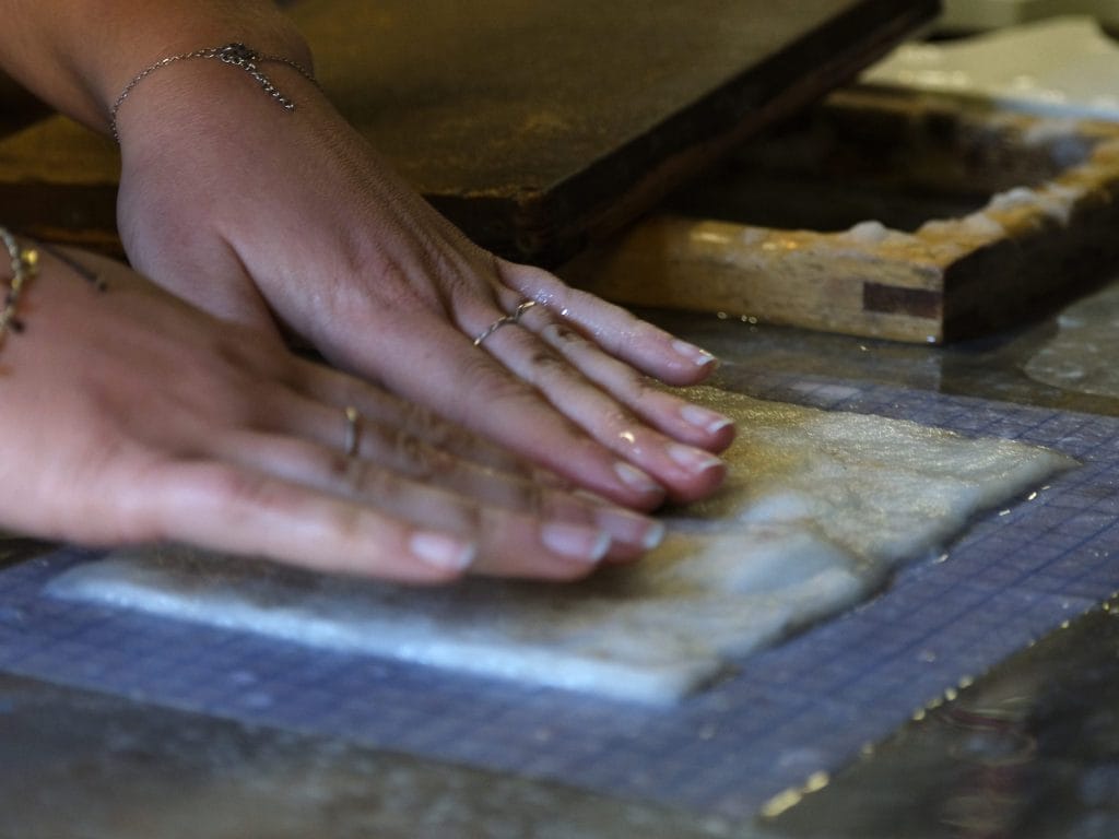 Feuille de papier artisanale