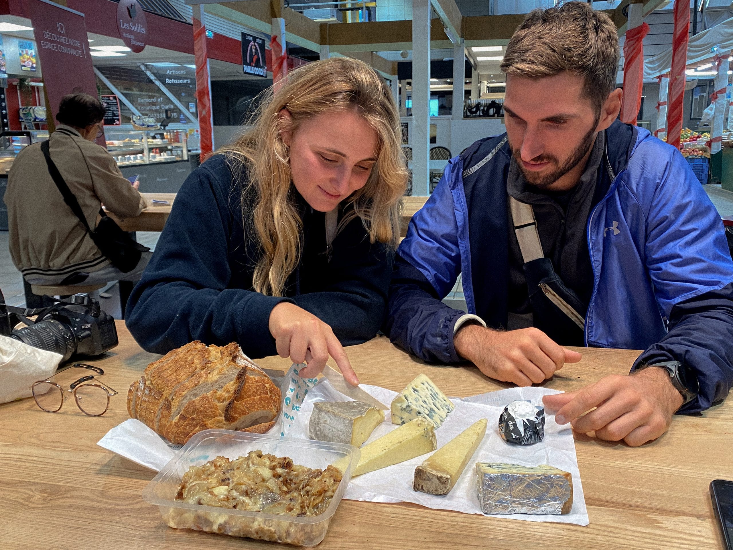 Déguster local aux Halles Gourmandes de St-Pierre