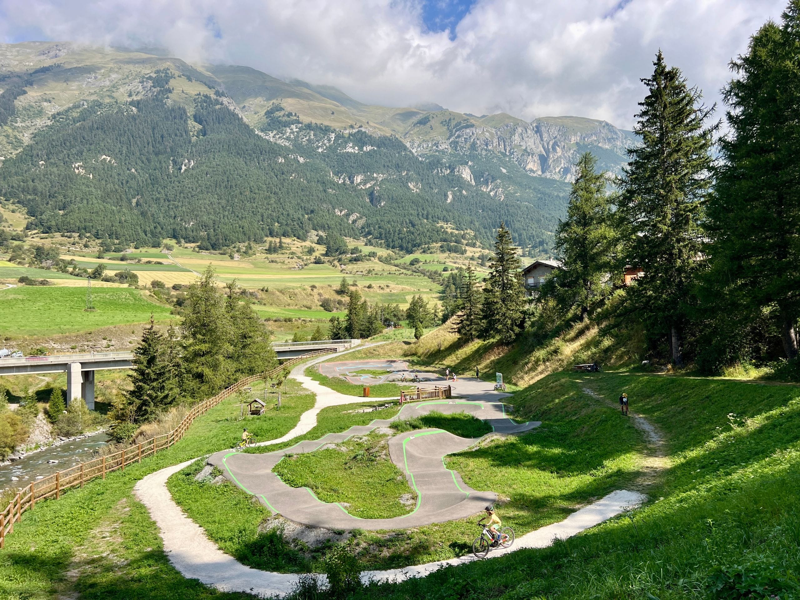 pump track valcenis