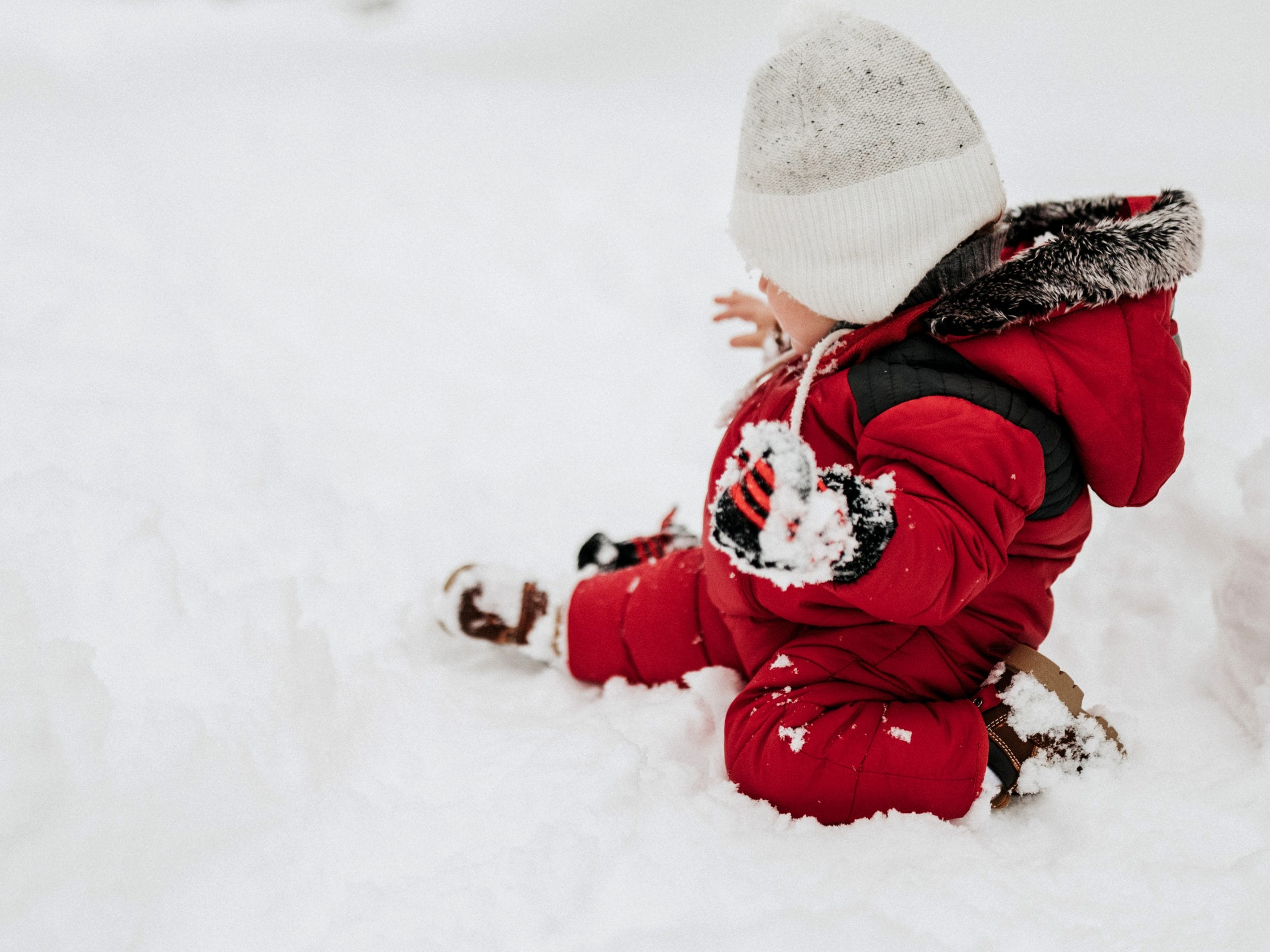 Bébé dans la neige