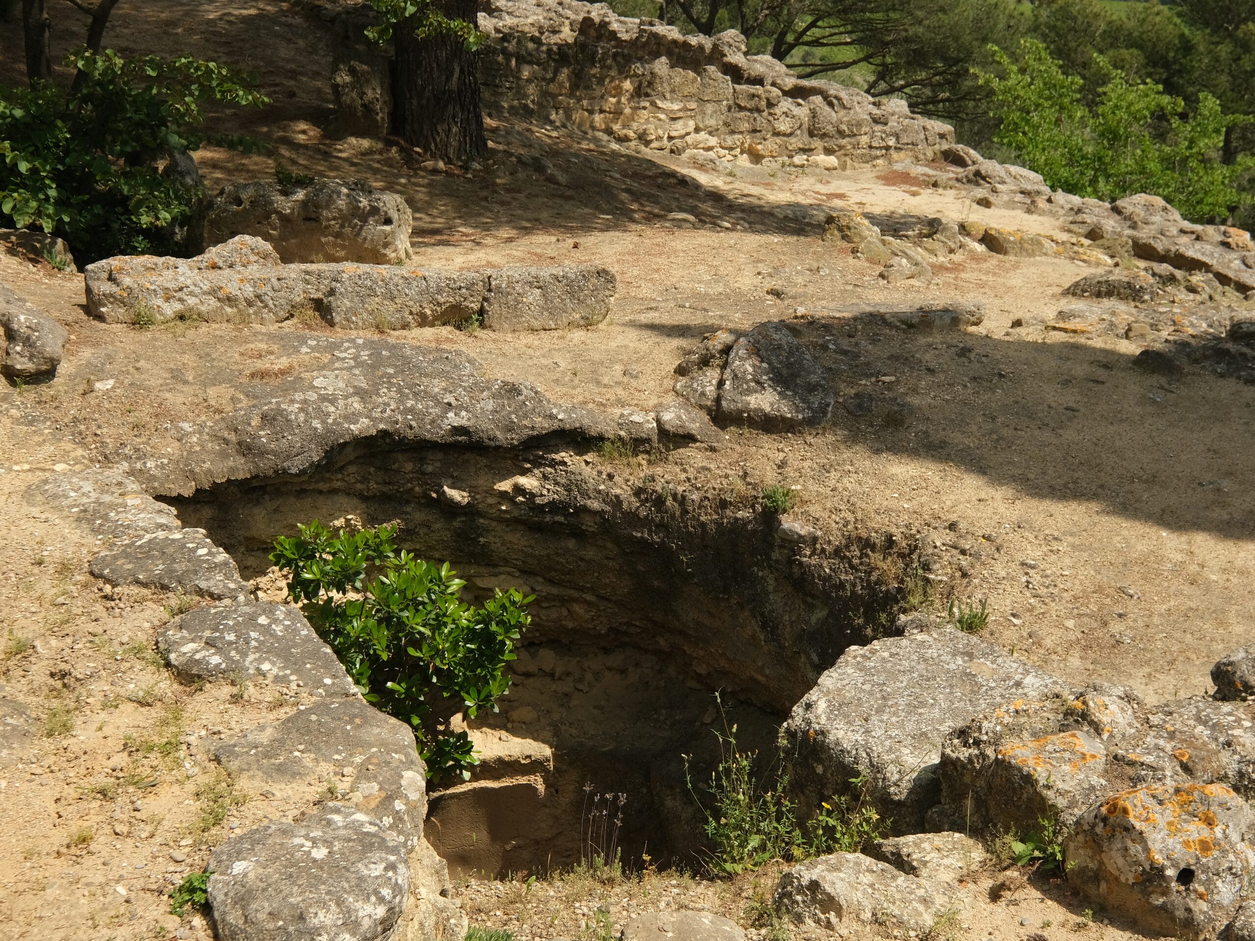 trou archéologique
