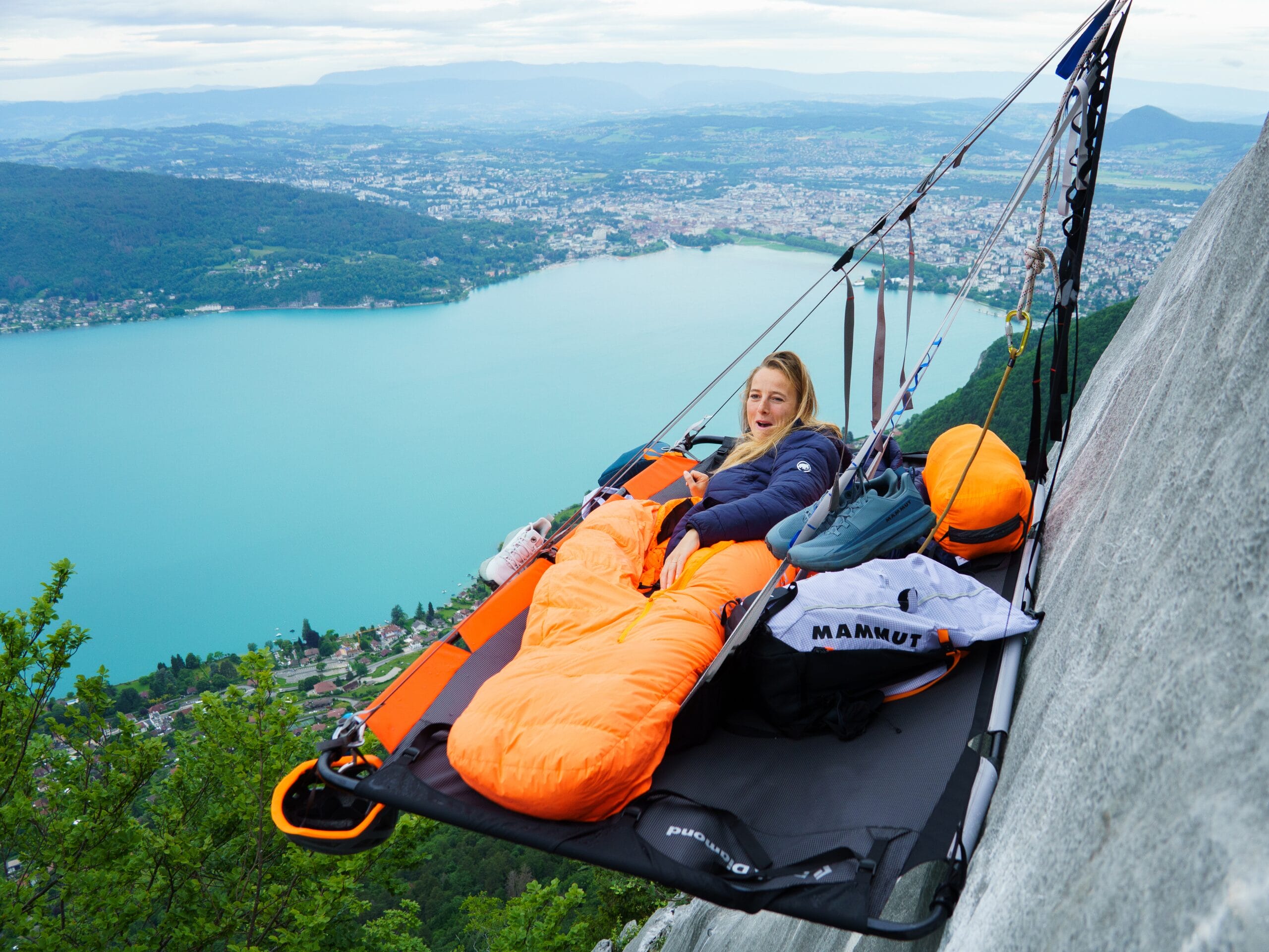 Nuit sur le portaledge