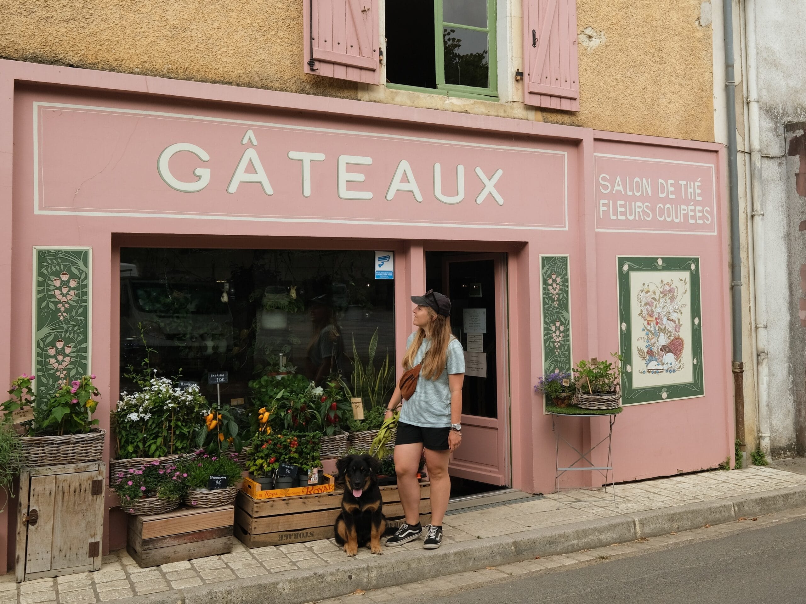 Petit déjeuner au salon de thé